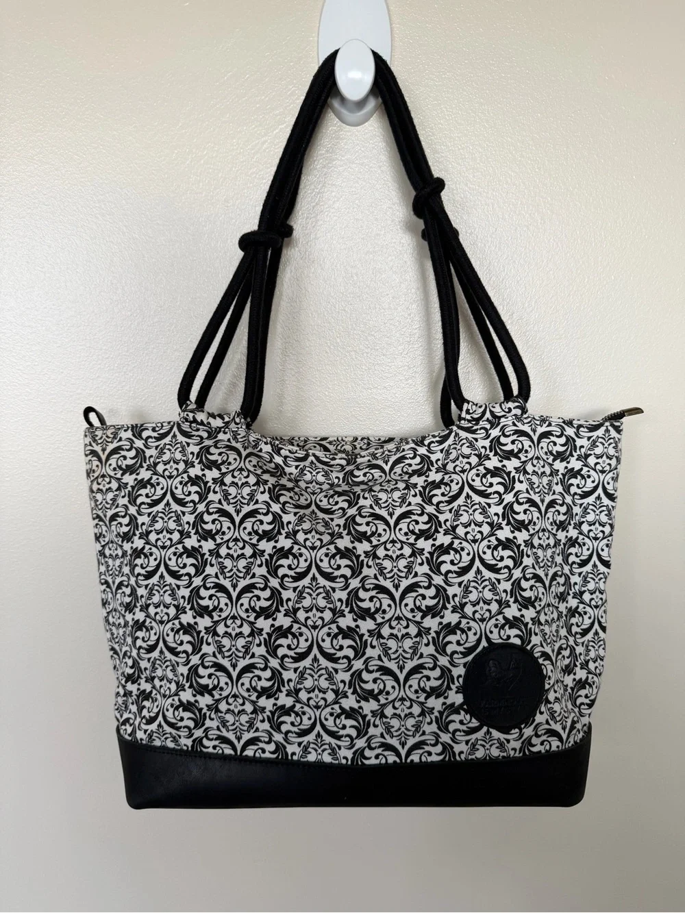 CLASSIC FARMHOUSE BAG Black & White Printed Tote Farmhouse is my Style